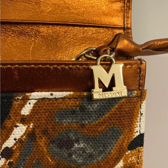 Authentic Missoni wallet - Picture 9 of 13